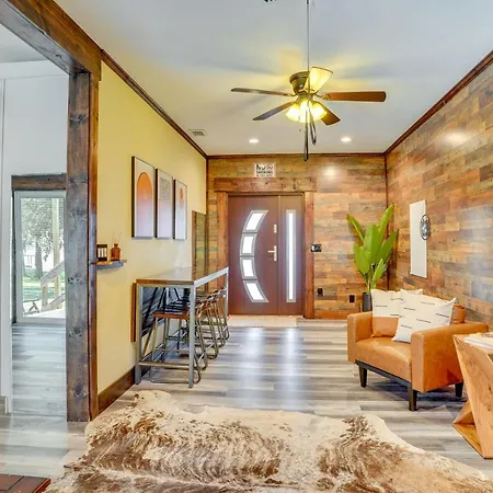 Stylish Waterfront Lake Wales Home Rental With Dock!